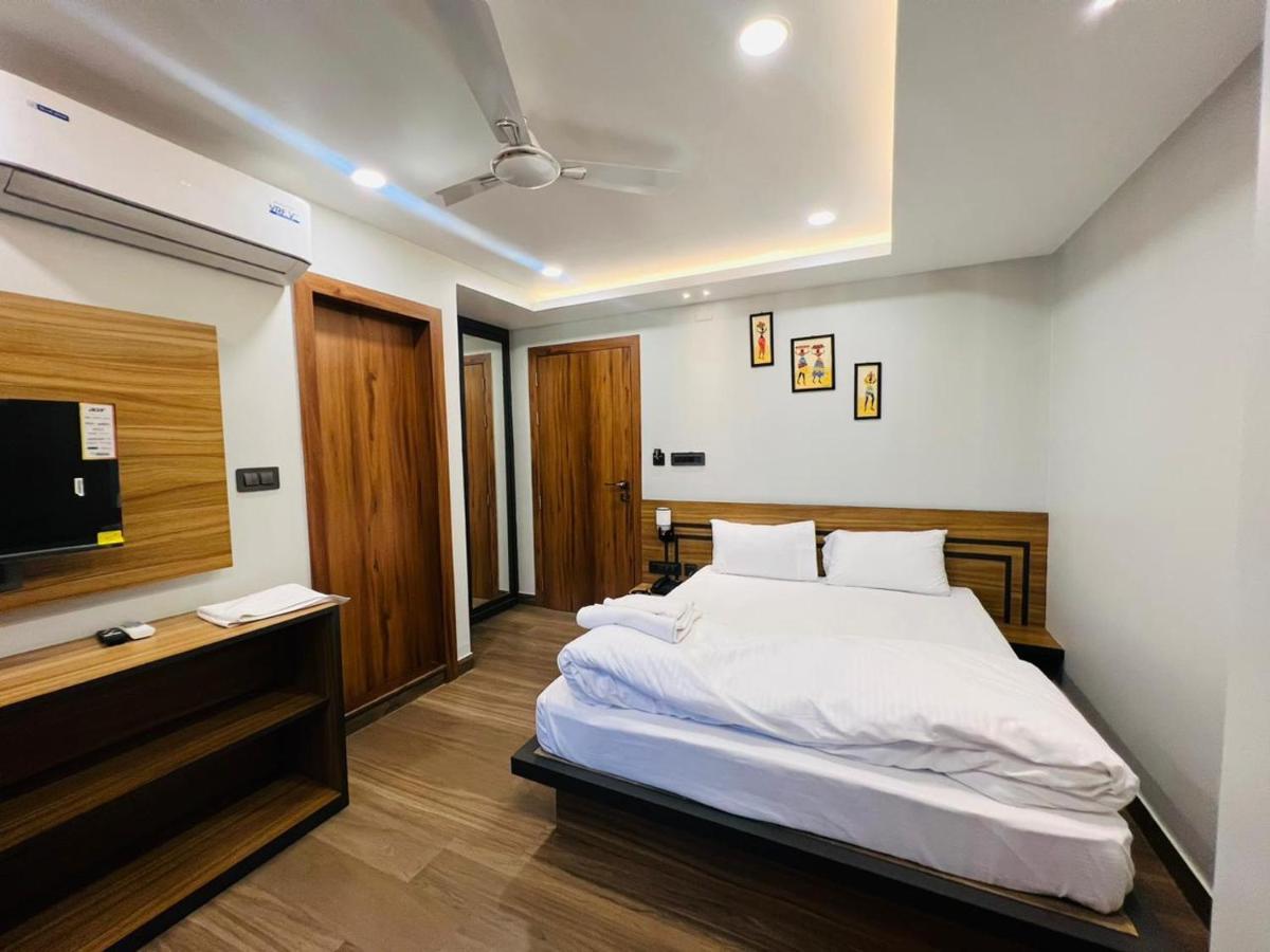 Hotel Royal Vanilla Siliguri Esterno foto