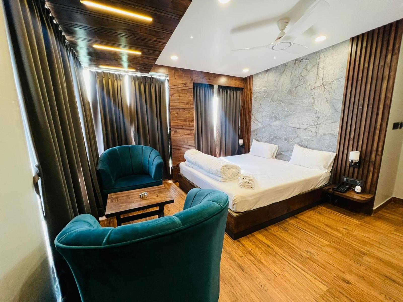 Hotel Royal Vanilla Siliguri Esterno foto